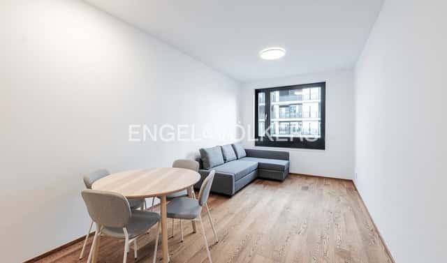 Pronájem bytu 2+kk 54 m², Roháčova, Praha 3 – Žižkov