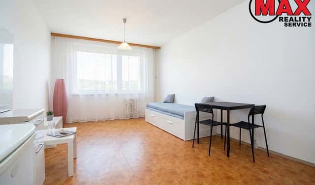 Pronájem bytu 1+kk 29 m², Schulhoffova, Praha 4 – Háje