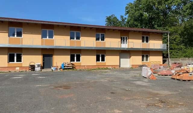 Pronájem obchodních prostor 744 m², Praha 9