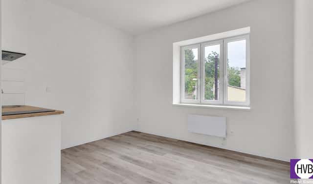 Prodej bytu 1+kk 18 m², Praha 10