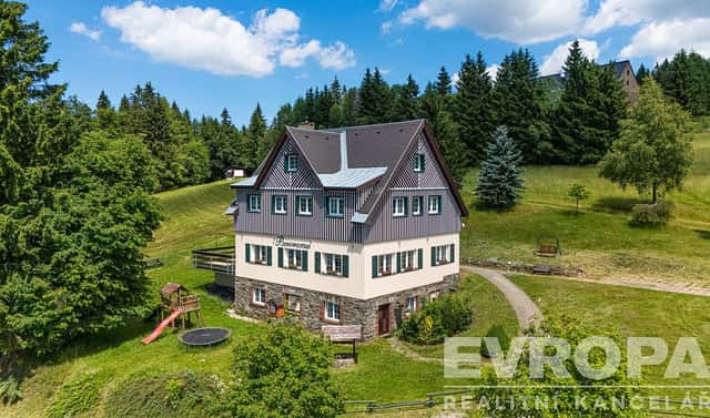 Prodej ubytovacího objektu 425 m², Benecko, okres Semily