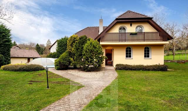 Prodej domu 170 m² s pozemkem 1 332 m², U Stájí, Kunice – Všešímy, okres Praha-východ