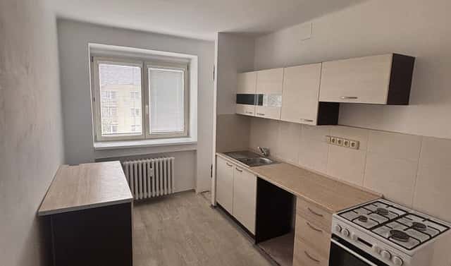 Pronájem bytu 3+1 74 m², Labská kotlina, Hradec Králové