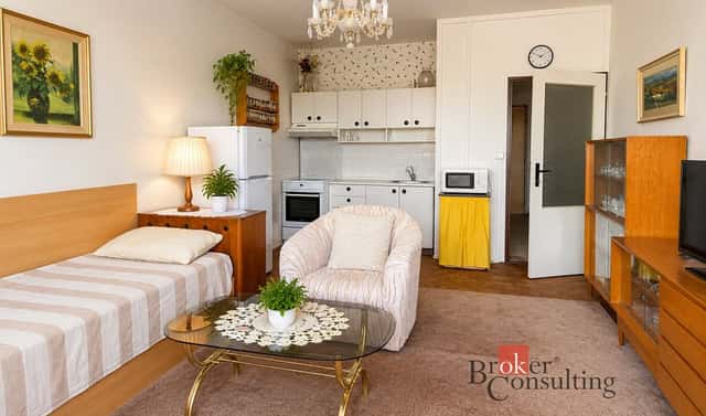 Prodej bytu 1+kk 35 m², Brožíkova, Hradec Králové – Nový Hradec Králové