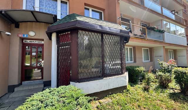 Pronájem obchodních prostor 17 m², U Stadionu, Most