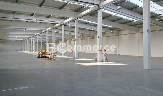 Pronájem skladovacích prostor 2 400 m², Kuřim, okres Brno-venkov