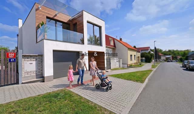 Prodej stavebního pozemku 317 m², Úhlavská, Praha 4 – Kunratice