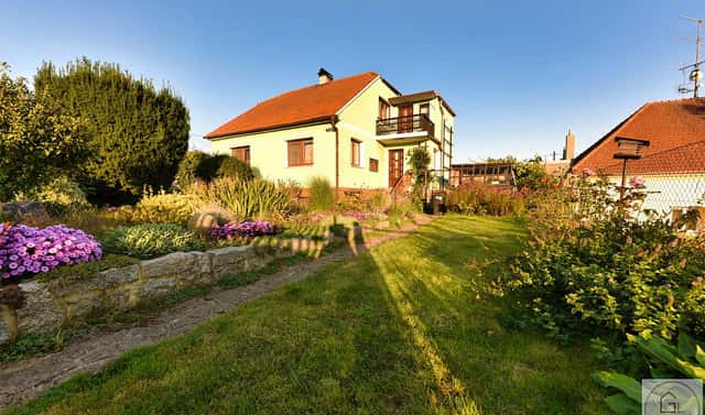 Prodej domu 240 m² s pozemkem 867 m², Černuc, okres Kladno