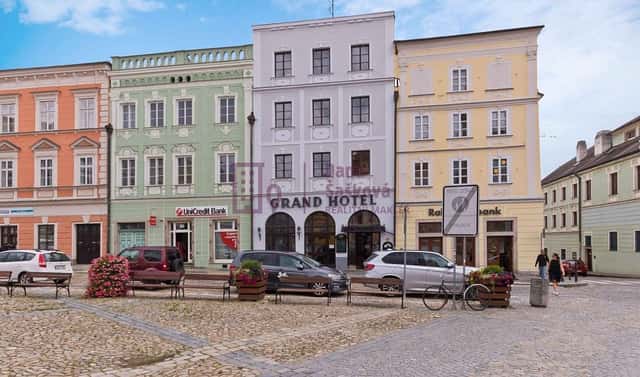 Pronájem obchodních prostor 160 m², nám. Míru, Jindřichův Hradec – Jindřichův Hradec I