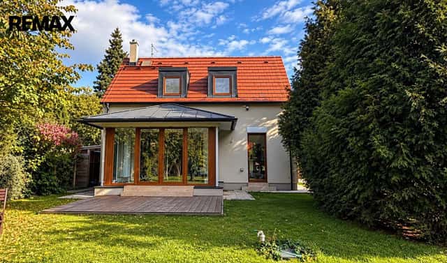 Pronájem domu 130 m² s pozemkem 131 m², K rybníku, Černolice, okres Praha-západ