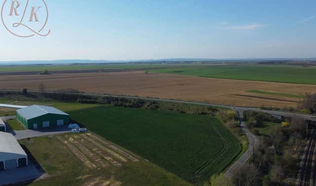 Prodej komerčního pozemku 2 380 m², Vranovice, okres Brno-venkov