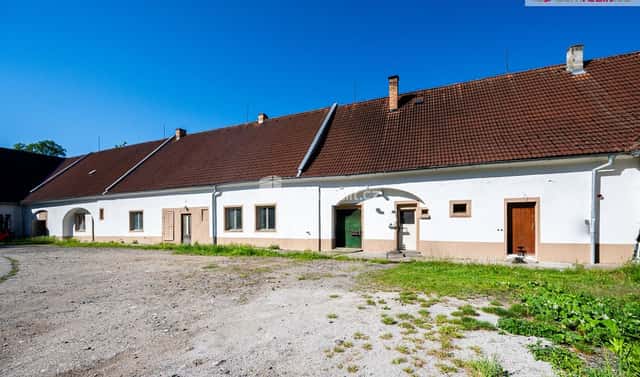 Prodej domu 1 111 m² s pozemkem 1 379 m², Hrdějovice – Opatovice, okres České Budějovice