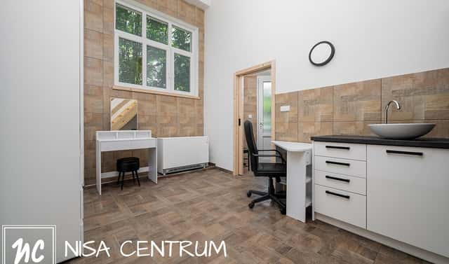 Prodej obchodních prostor 27 m², Souběžná, Jablonec nad Nisou