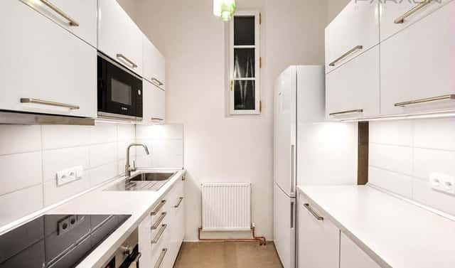 Pronájem bytu 1+1 33 m², Hálkova, Praha 2 – Nové Město