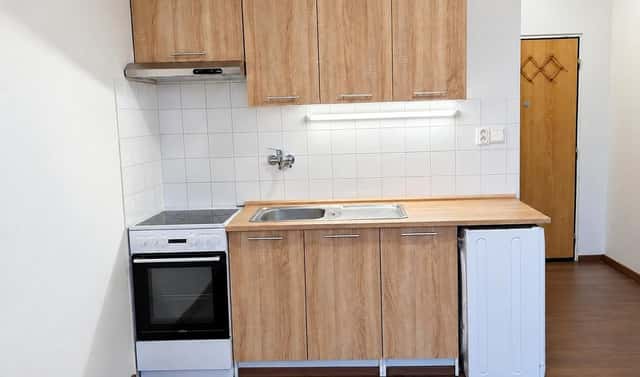 Pronájem bytu 1+kk 21 m², náměstí 9. května, Chodov, okres Sokolov