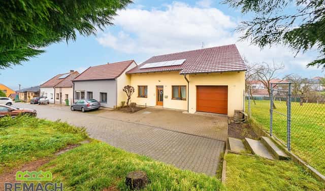 Prodej domu 244 m² s pozemkem 354 m², V uličce, Ostrožská Nová Ves, okres Uherské Hradiště