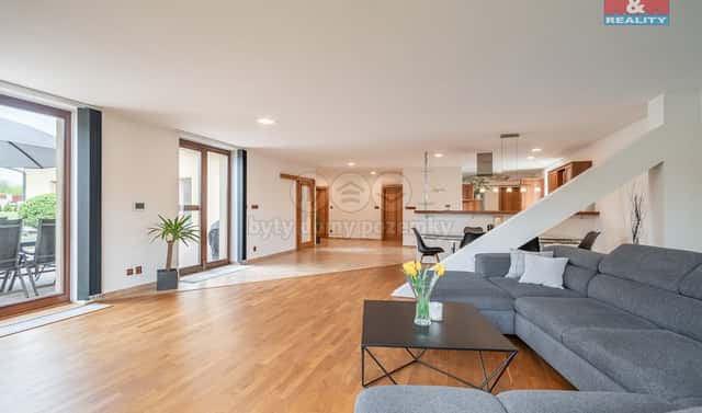 Prodej domu 196 m² s pozemkem 1 242 m², Václavice, okres Benešov