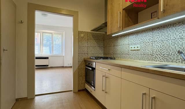 Pronájem bytu 1+kk 35 m², Masarykova, Plzeň – Doubravka, okres Plzeň-město