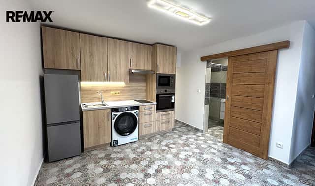 Pronájem bytu 1+kk 28 m², Karla Čapka, Břeclav