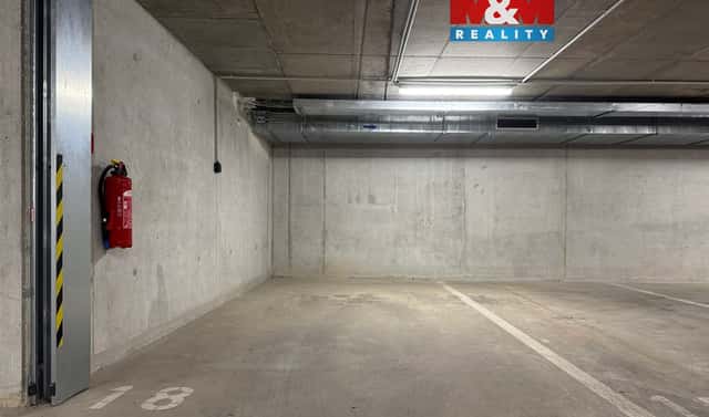 Pronájem garážového stání, 18 m2, Plzeň, ul. Rejskova, Rejskova, Plzeň – Východní Předměstí, okres Plzeň-město