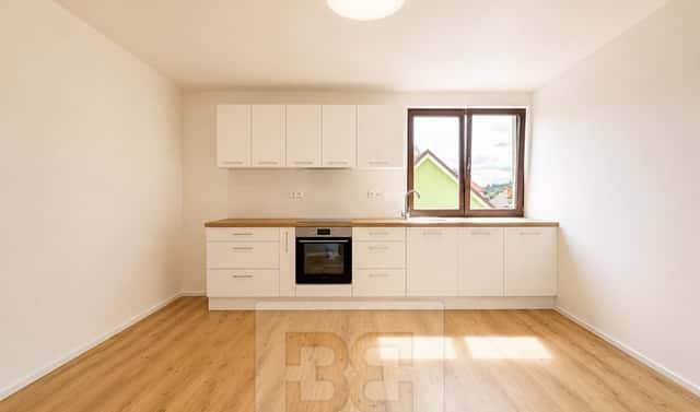 Pronájem bytu 2+1 72 m², Nová ulice, Střelice, okres Brno-venkov