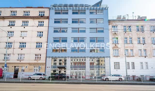 Pronájem komerčního objektu (jiného typu) 554 m², Na žertvách, Praha 8 – Libeň