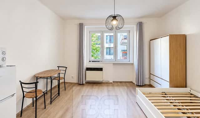 Pronájem bytu 1+kk 27 m², Kandertova, Praha 8 – Libeň
