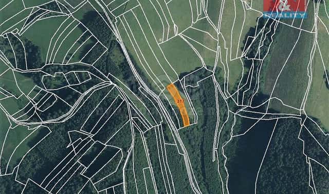 Prodej pole 1 270 m², Lhota u Vsetína, okres Vsetín