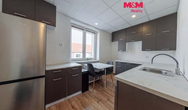 Prodej bytu 4+1 85 m², Heyrovského, Sokolov