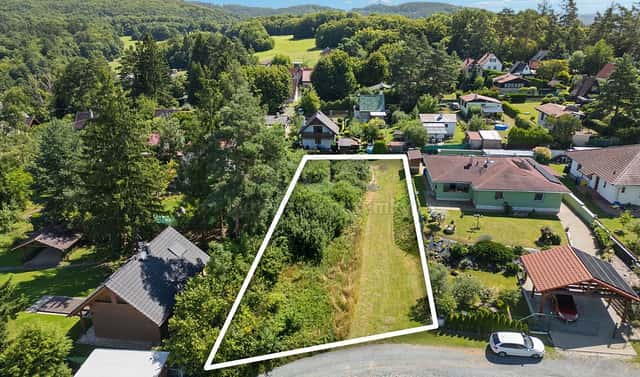 Prodej stavebního pozemku 959 m², Stříbrná Skalice, okres Praha-východ