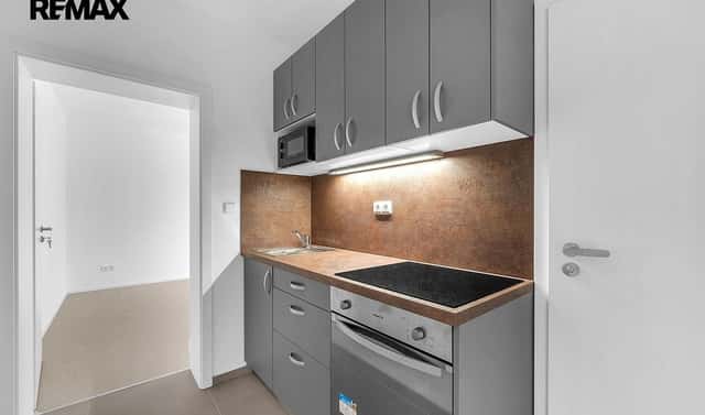Pronájem bytu 2+1 35 m², Nádražní, Luštěnice, okres Mladá Boleslav