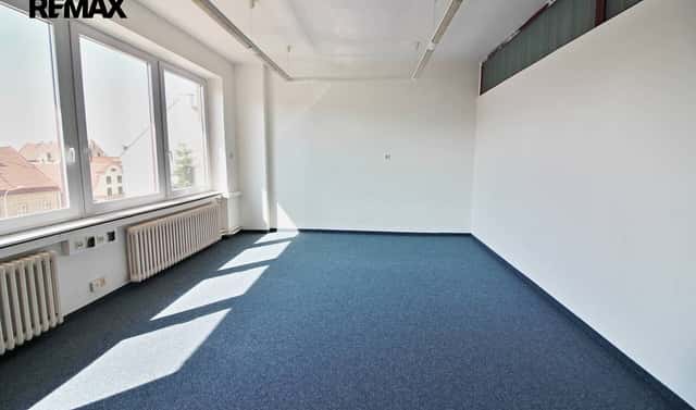 Pronájem kanceláře 25 m², třída Obránců míru, Žatec, okres Louny