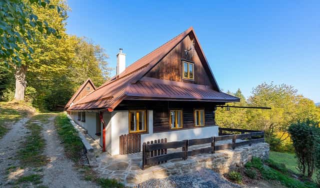 Pronájem chalupy 100 m² s pozemkem 10 000 m², Prostřední Bečva, okres Vsetín
