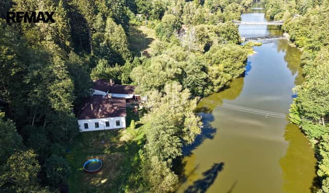 Prodej domu 210 m² s pozemkem 2 374 m², Stádlec, okres Tábor