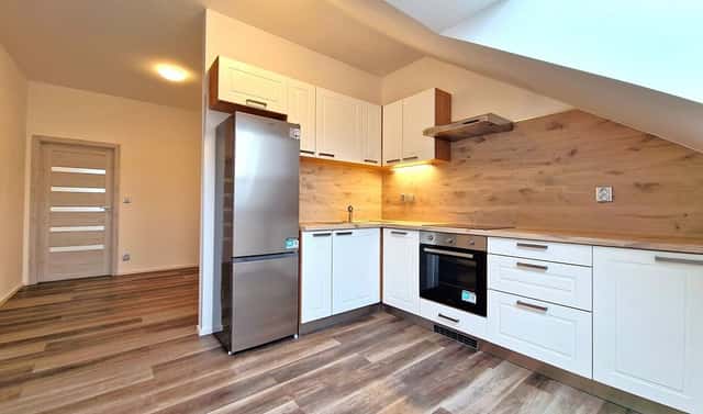 Pronájem bytu 2+1 64 m², Lochovice, okres Beroun