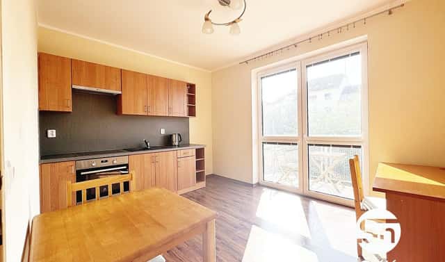 Pronájem bytu 1+1 40 m², Nad Štolami, Odolena Voda, okres Praha-východ