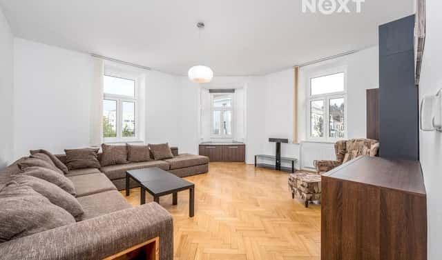 Pronájem bytu 3+1 100 m², Husova, Benešov