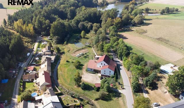 Prodej domu 770 m² s pozemkem 9 150 m², Kundratice, okres Žďár nad Sázavou