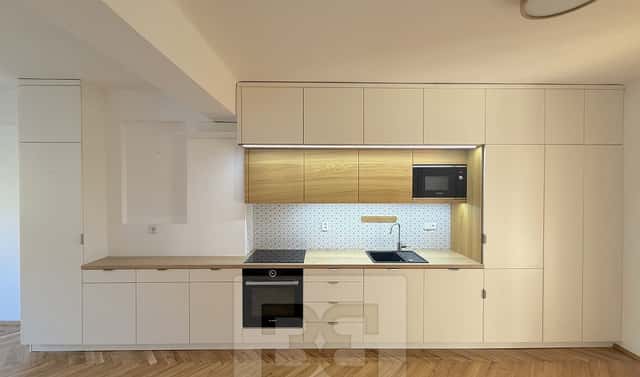 Pronájem bytu 3+kk 72 m², Amurská, Praha 10 – Vršovice