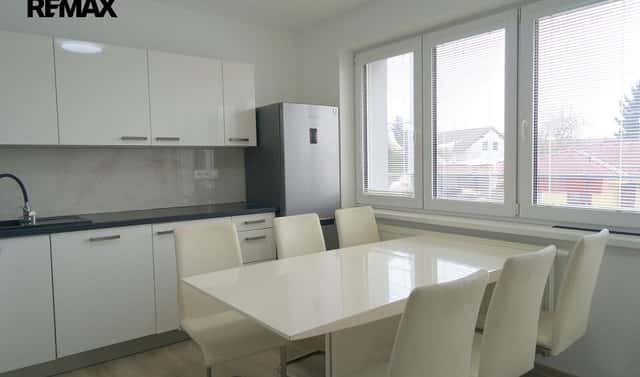 Pronájem bytu 2+1 56 m², Pražská, Nehvizdy, okres Praha-východ