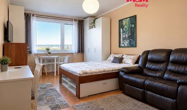 Pronájem bytu 1+kk 28 m², třída Edvarda Beneše, Hradec Králové – Nový Hradec Králové
