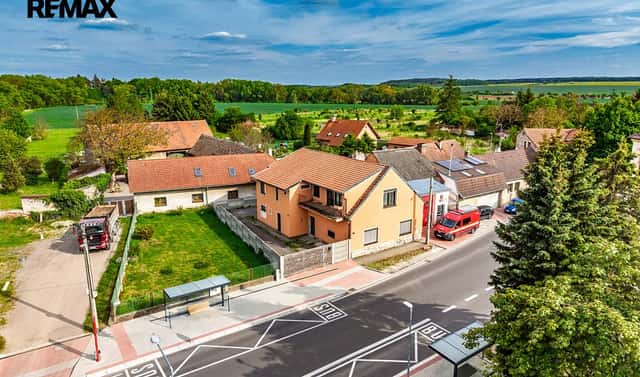 Prodej domu 240 m² s pozemkem 438 m², Pražská, Nučice, okres Praha-západ