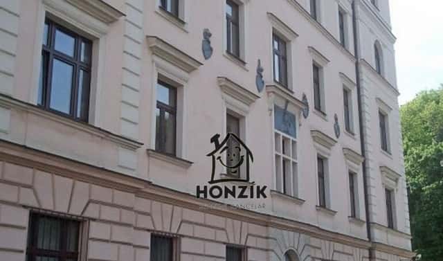 Pronájem kanceláře 64 m², U Trojice, Praha 5 – Smíchov