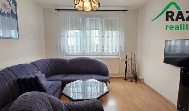 Pronájem bytu 2+1 66 m², Bělojarská, Tachov