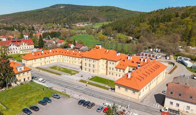 Prodej bytu 2+kk 85 m², Slavíkova, Jince, okres Příbram