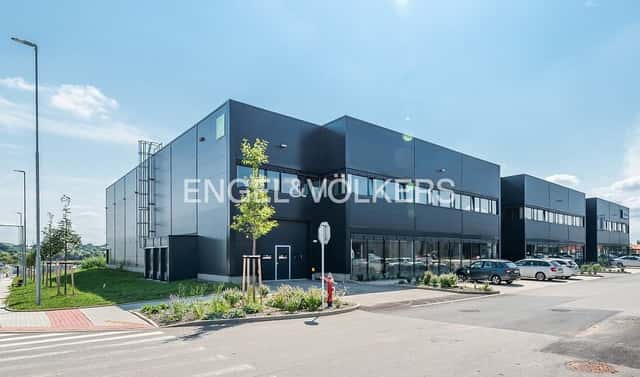 Pronájem skladovacích prostor 1 095 m², Mezi Stromy, Jinočany, okres Praha-západ