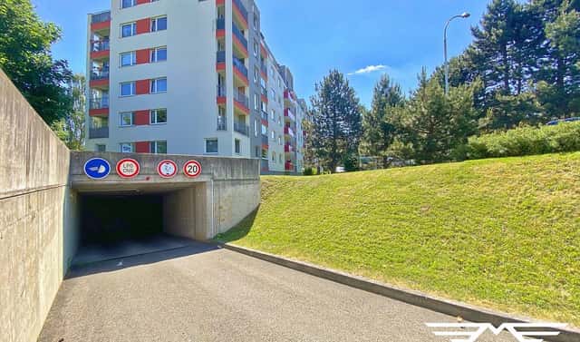 Garážové stání, 10m2 - ul. Kytlická 780, Praha - Prosek, Kytlická, Praha 9 – Prosek