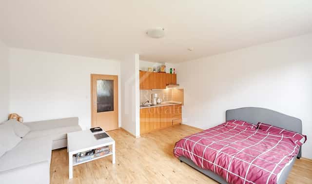 Pronájem bytu 1+kk 37 m², Na vyhlídce, Praha 9 – Prosek