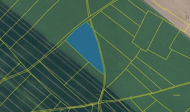 Prodej pole 11 527 m², Střemy, okres Mělník