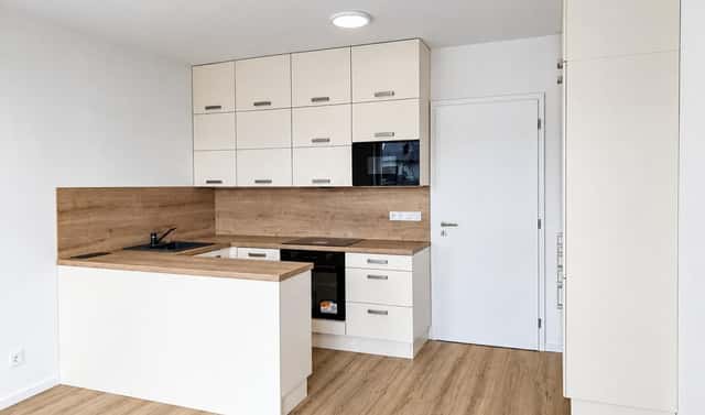 Pronájem bytu 1+kk 36 m², Ke křížku, Kladno – Dubí